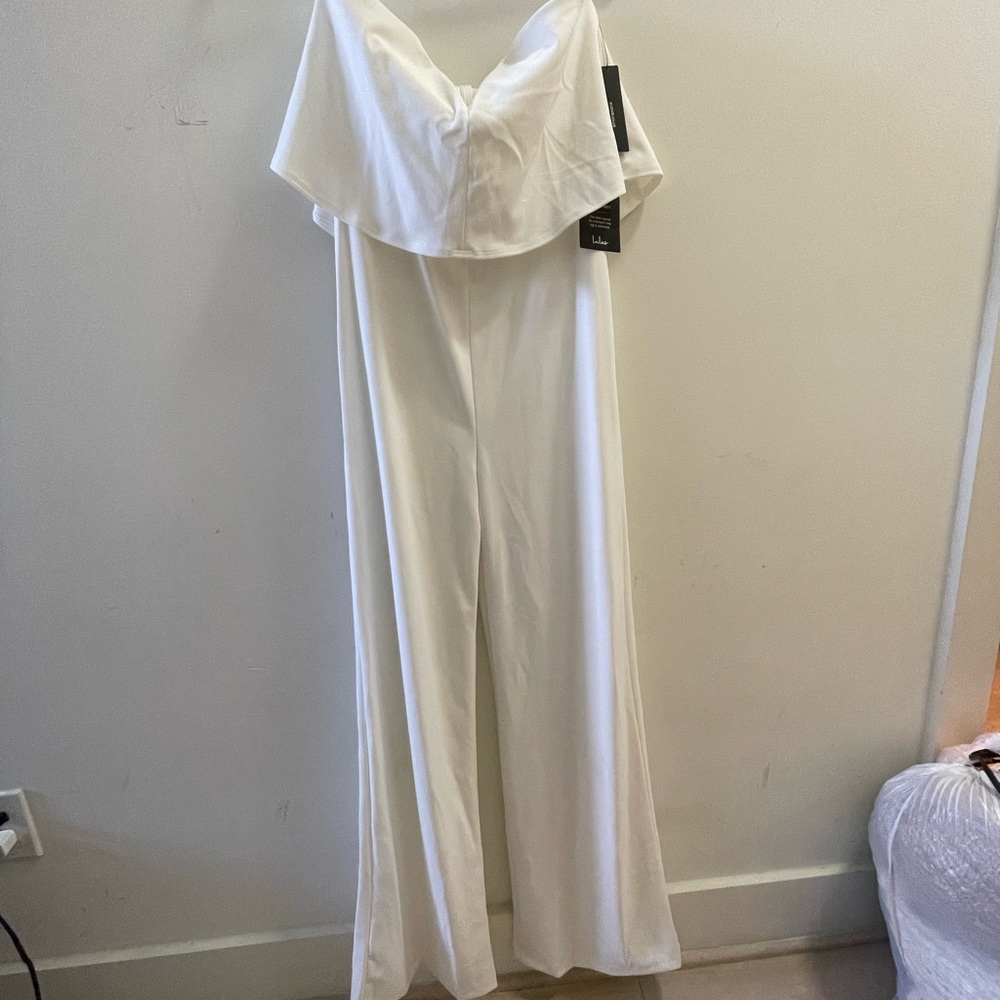 White lulus jumpsuit